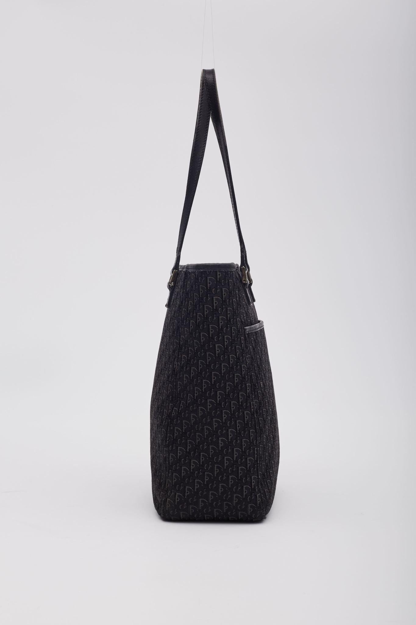 Dior Schwarze Monogramm Diorissimo Tote Bag mit Monogramm im Angebot 1