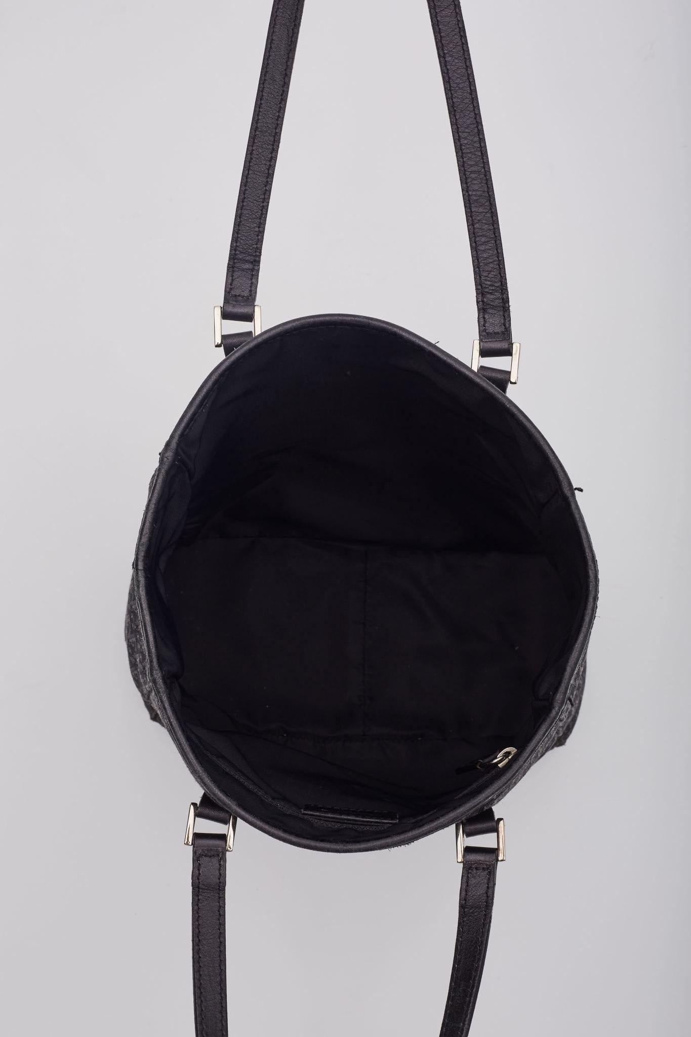 Dior Schwarze Monogramm Diorissimo Tote Bag mit Monogramm im Angebot 4