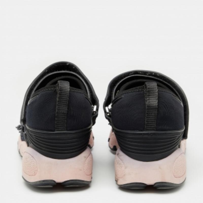 Dior Schwarze Turnschuhe aus Neopren und Mesh Fusion mit Velcro-Riemen Größe 36 im Angebot 3