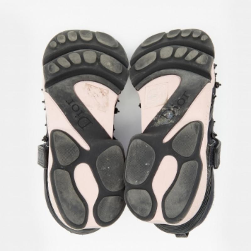 Dior Schwarze Turnschuhe aus Neopren und Mesh Fusion mit Velcro-Riemen Größe 36 im Angebot 4