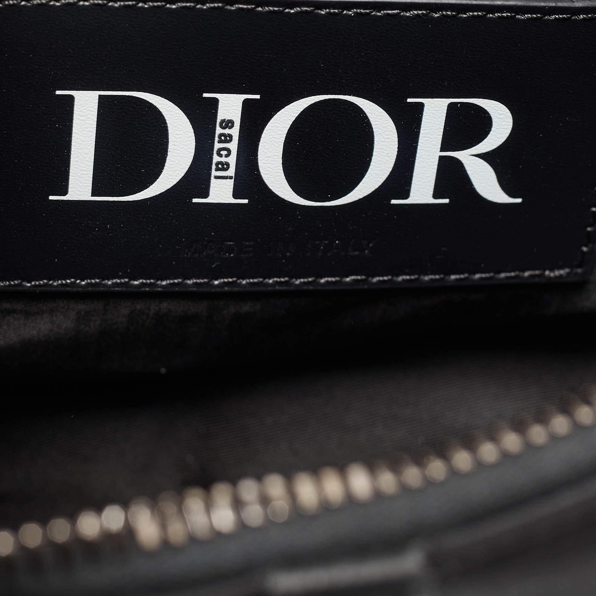 Dior Schwarze Umhängetasche aus Nylon und Leder mit Sattel im Angebot 2