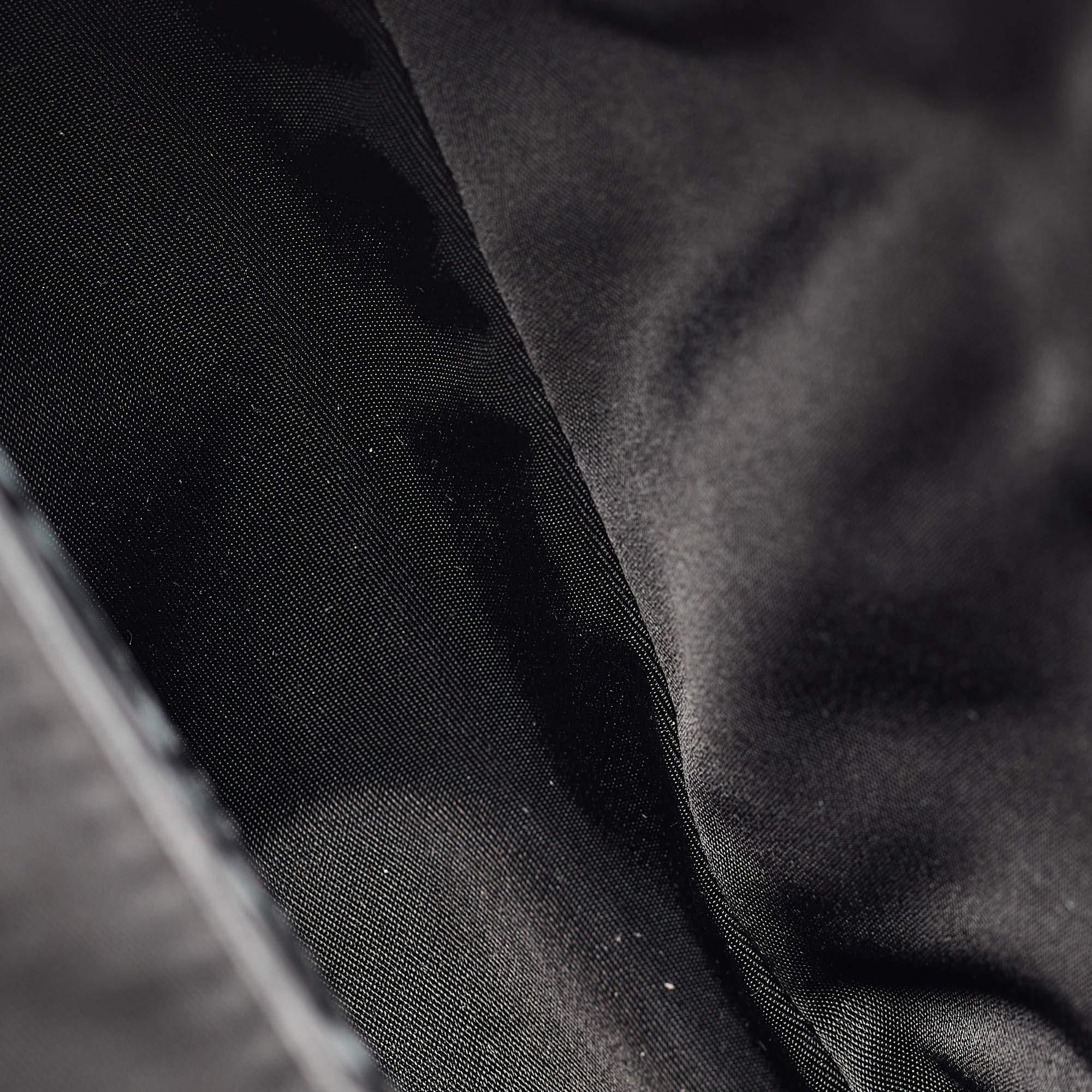 Dior Schwarze Umhängetasche aus Nylon und Leder mit Sattel im Angebot 5