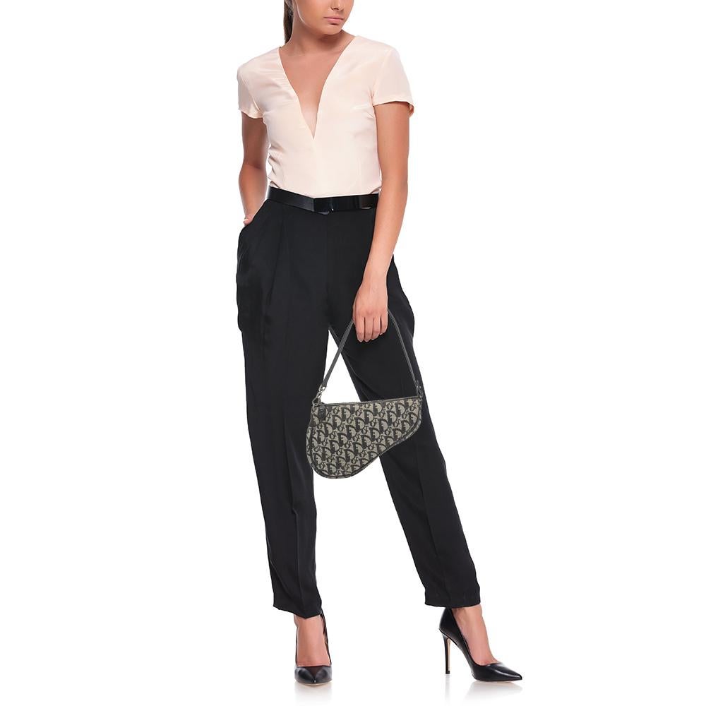 Dior Black Oblique Canvas and Leather Saddle Pochette Bag In Good Condition In Dubai, Al Qouz 2