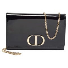 Dior - Pochette Montaigne 30 en cuir verni noir