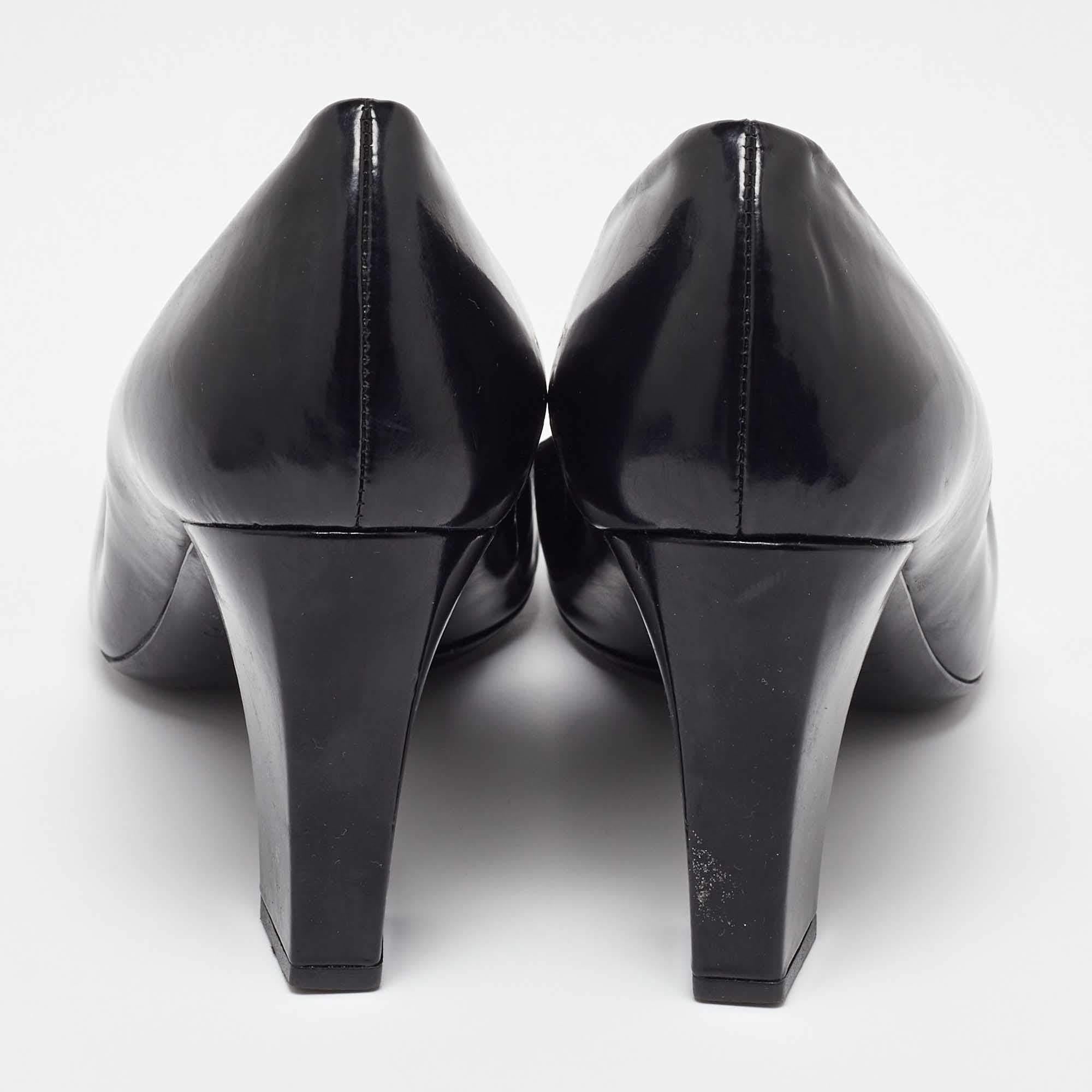 Dior Black Patent Leather Buckle Detail Pumps Size 36 For Sale 1