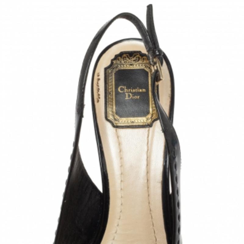 Dior Black Patent Leather Cannage Bow Detail 'Butterfly' Slingback Pumps Size 41 In Fair Condition For Sale In Dubai, Al Qouz 2