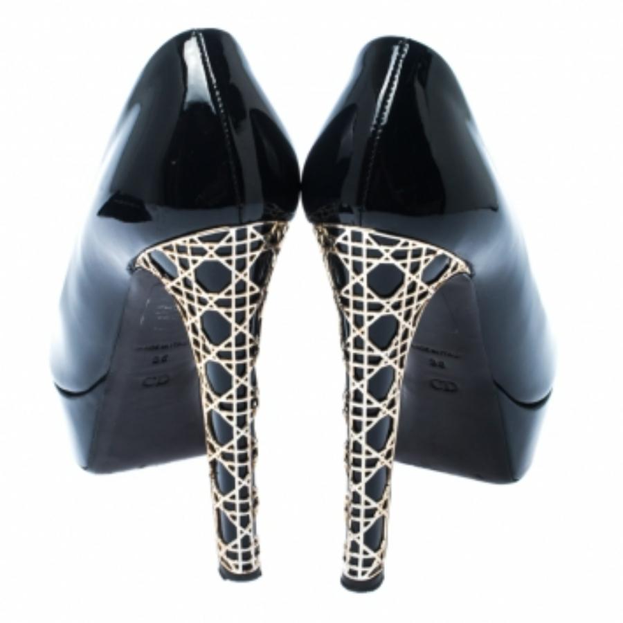 Dior Schwarz Lackleder Cannage Absatz Peep Toe Pumps Größe 36 im Zustand „Gut“ im Angebot in Dubai, Al Qouz 2