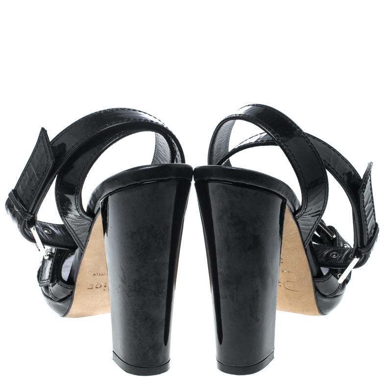Dior Black Patent Leather Criss Cross Platform Sandals Size 36.5 In Good Condition In Dubai, Al Qouz 2