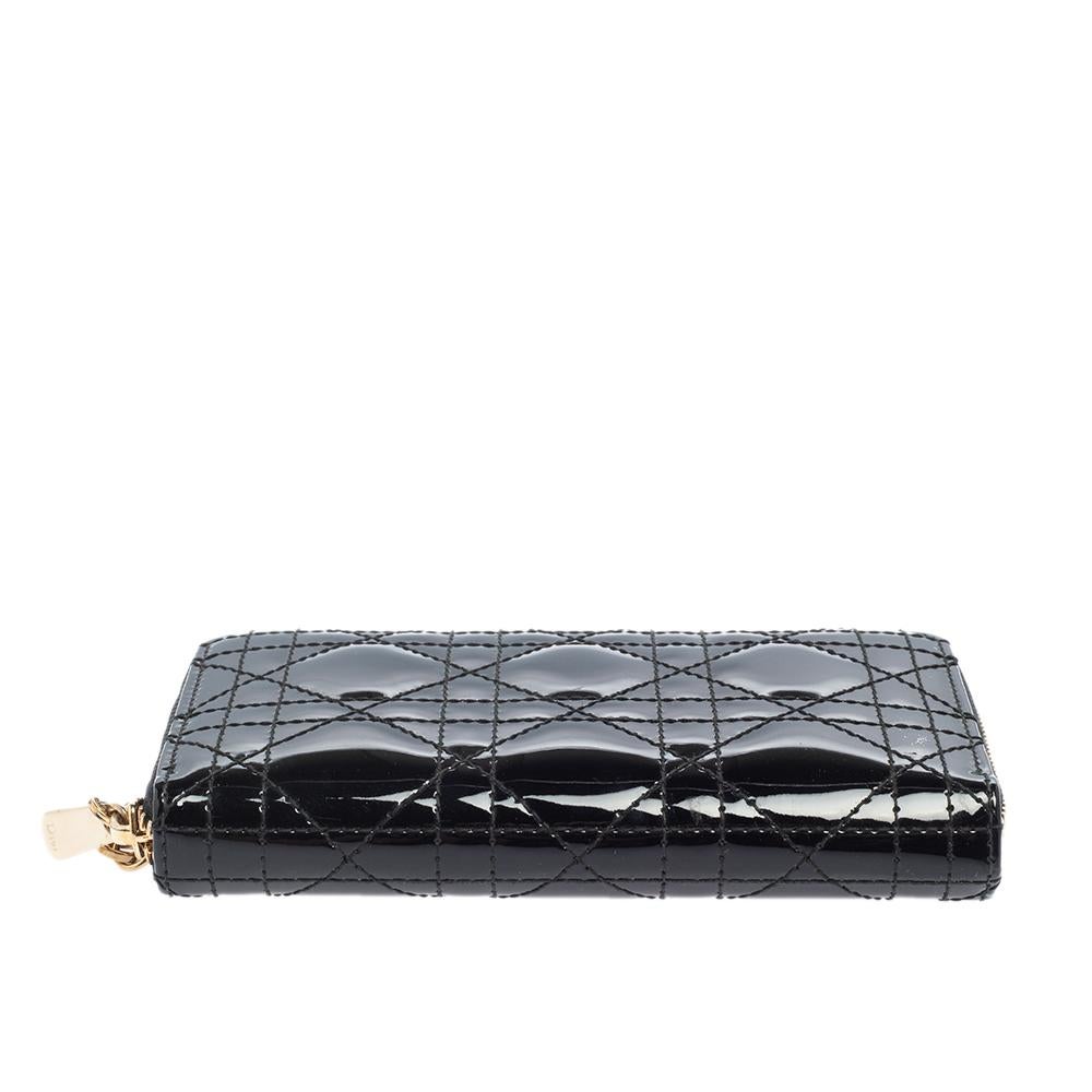 Dior Black Patent Leather Lady Dior Zip Around Wallet In Good Condition In Dubai, Al Qouz 2