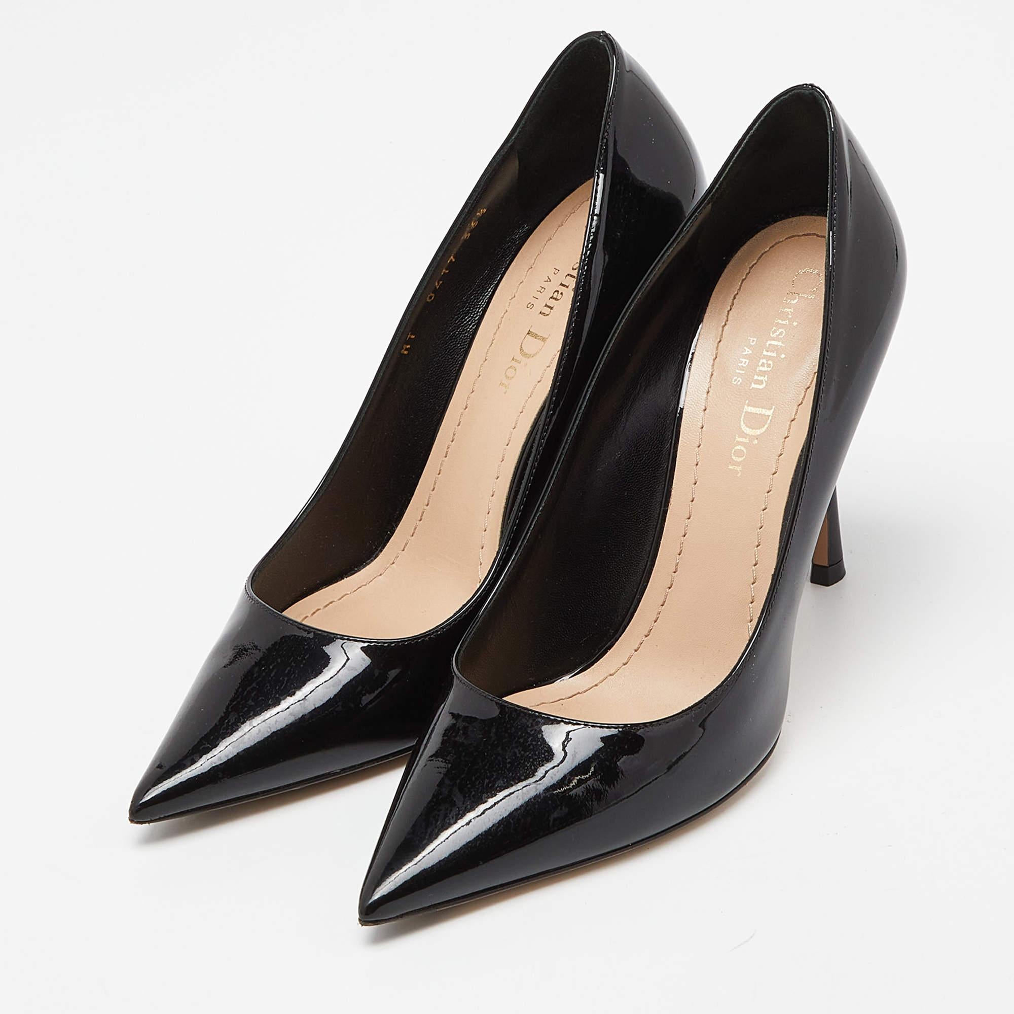 Dior Black Patent Leather Pointed Toe Pumps Size 36.5 In Good Condition For Sale In Dubai, Al Qouz 2