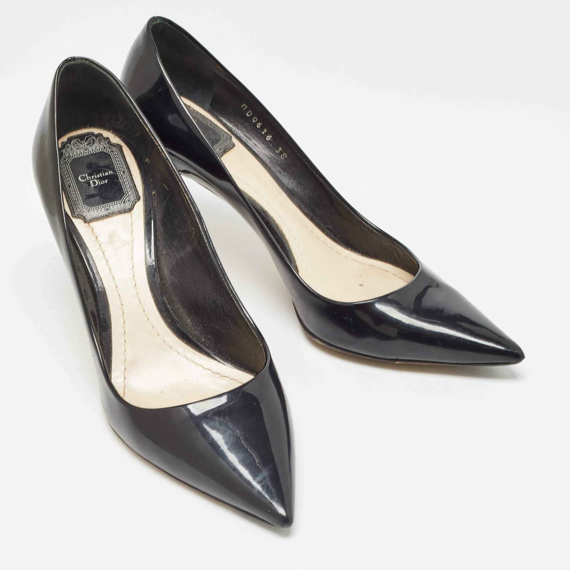 Women's Dior Black Patent Leather Pointed Toe Pumps Size 38 For Sale