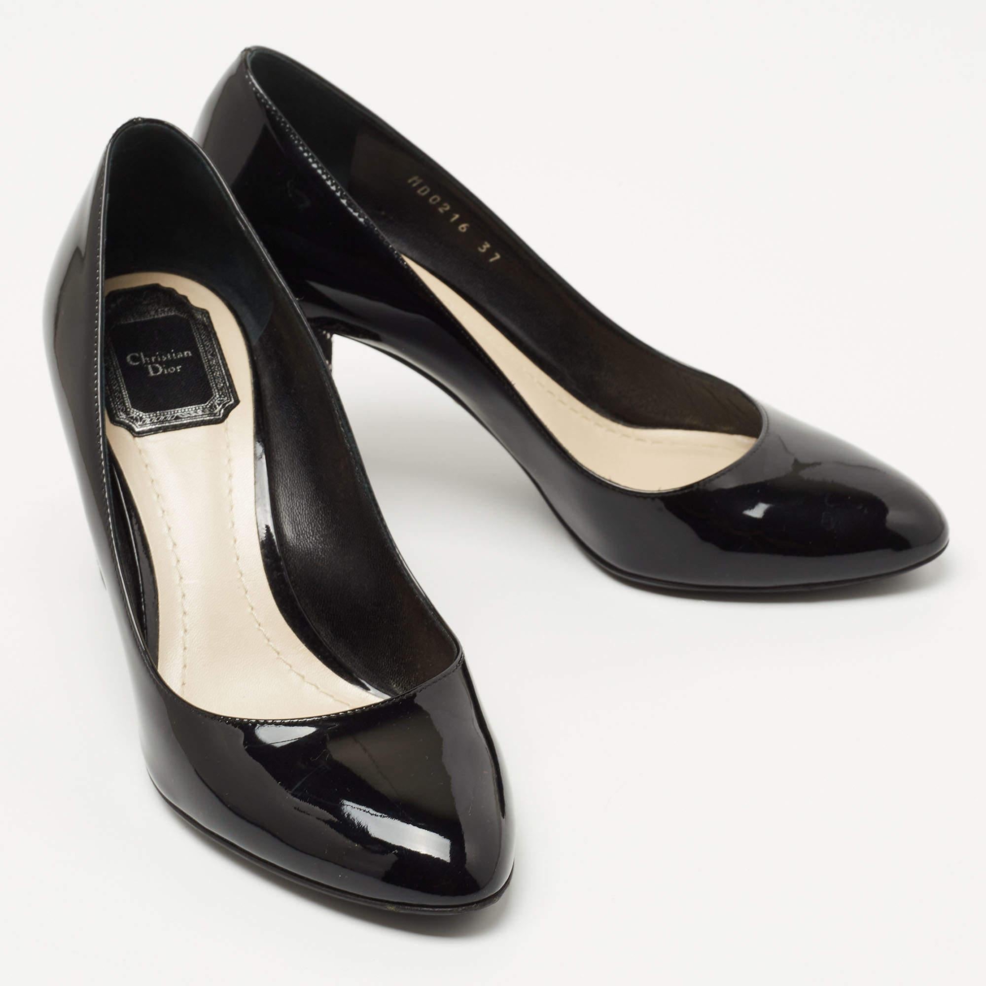 Dior Black Patent Leather Studded Block Heel Pumps Size 37 In Good Condition In Dubai, Al Qouz 2
