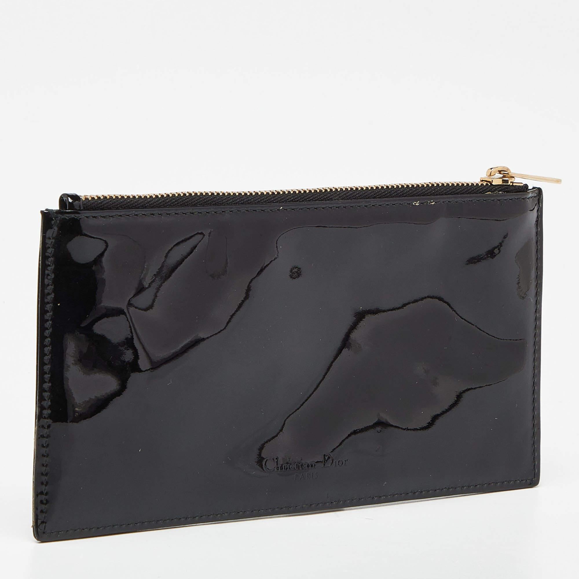 Dior Black Patent Leather Zip Pouch In Fair Condition For Sale In Dubai, Al Qouz 2