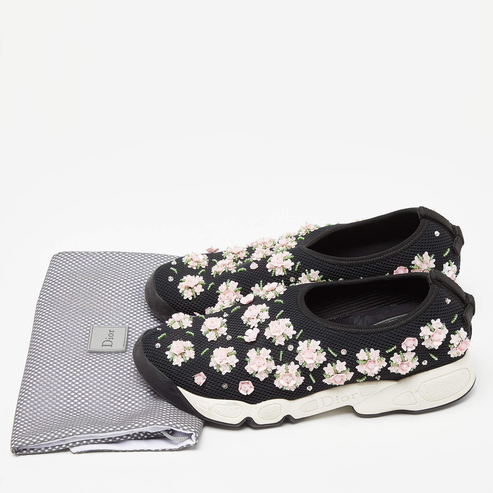 Dior Black/Pink Crystal Embellished Mesh Fusion Slip-On Sneakers Size 36 For Sale 5