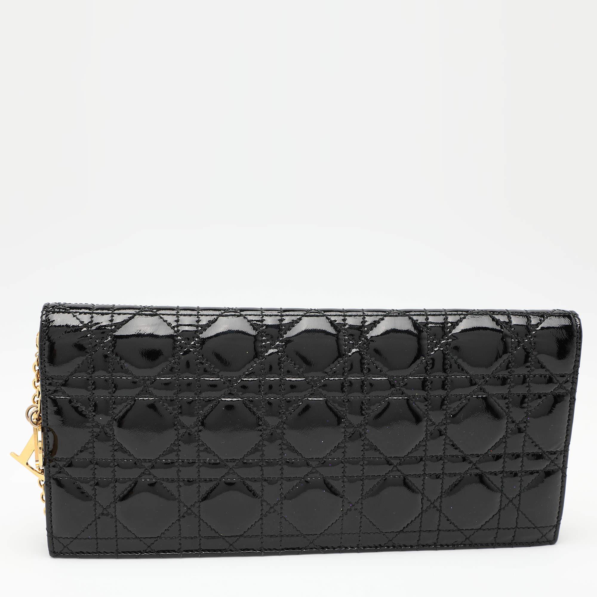 Dior Black Quilted Cannage Patent Leather Lady Dior Chain Clutch In condizioni discrete a Dubai, Al Qouz 2