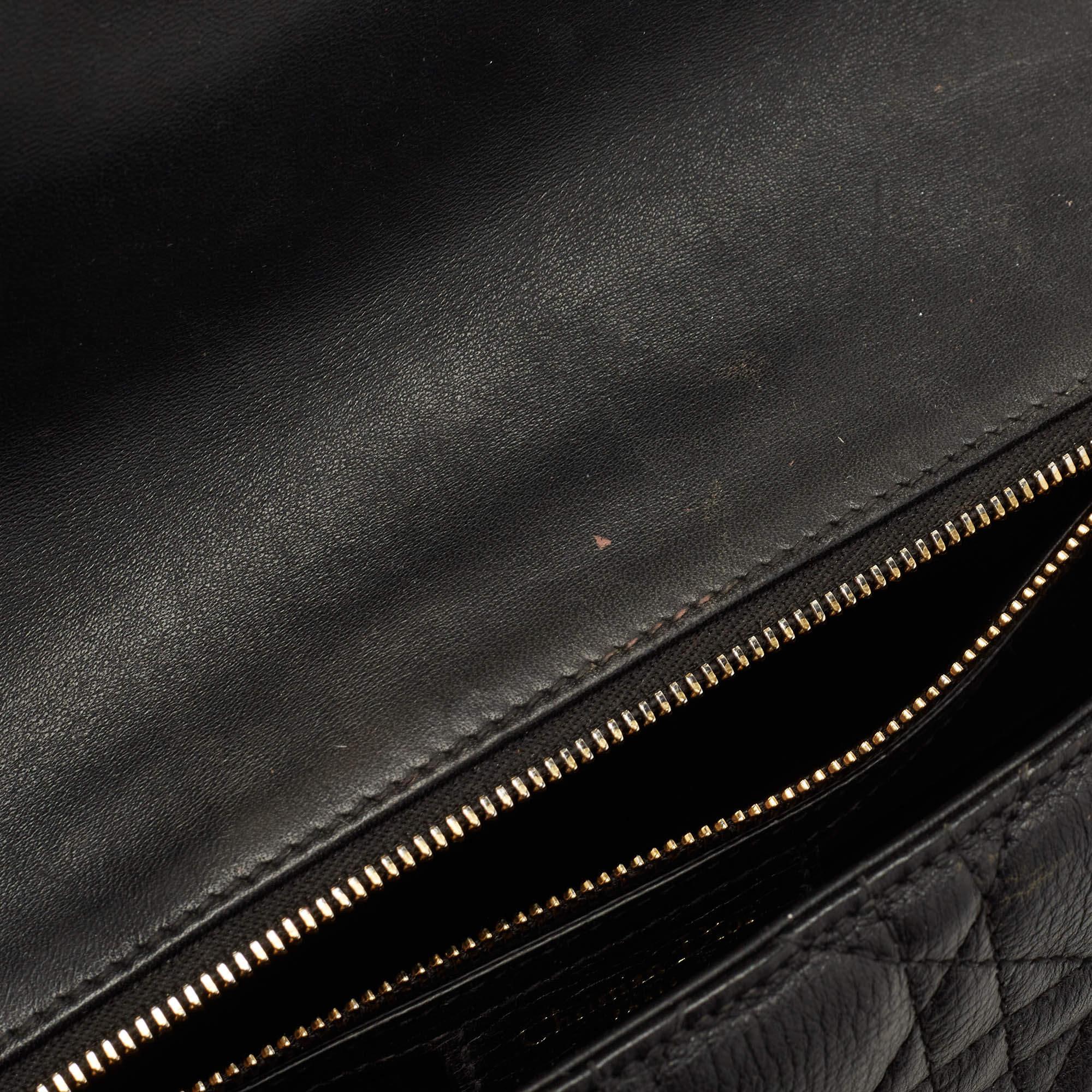 Dior Medium Caro Umhängetasche aus schwarzem gestepptem Leder 9