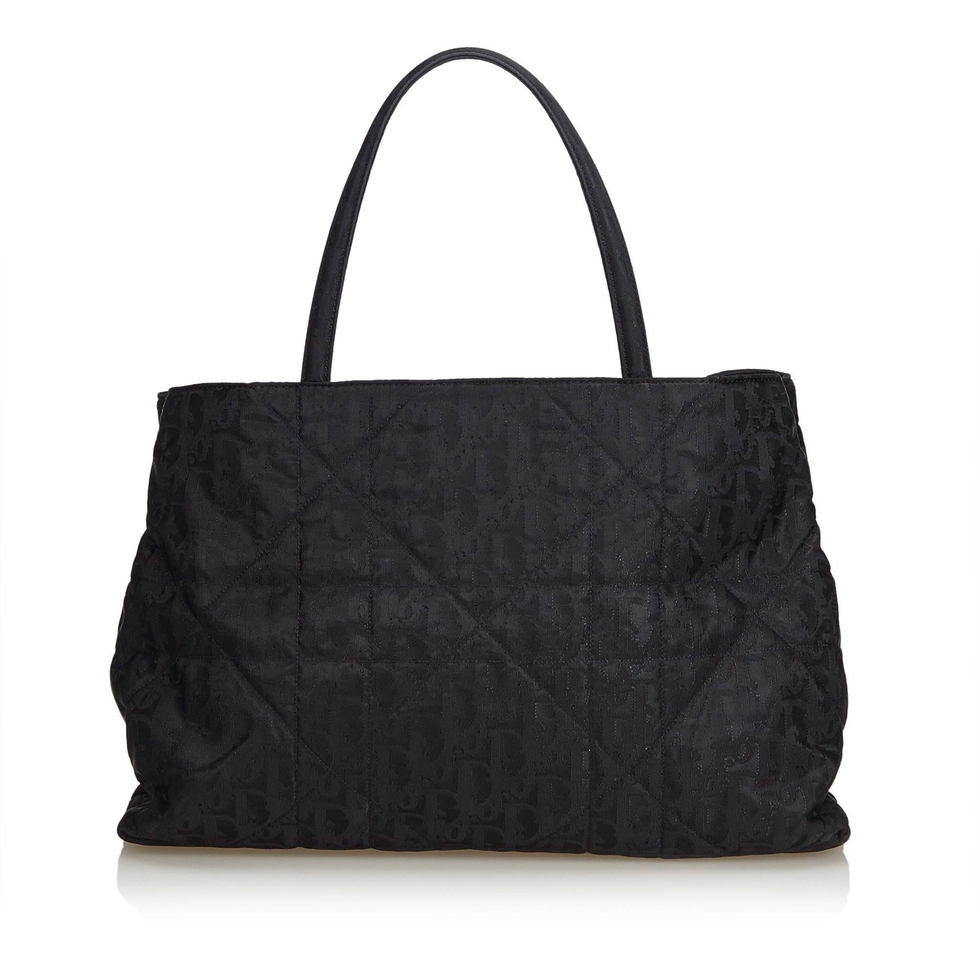 Dior Black Quilted Nylon Tote Bag In Good Condition For Sale In Orlando, FL