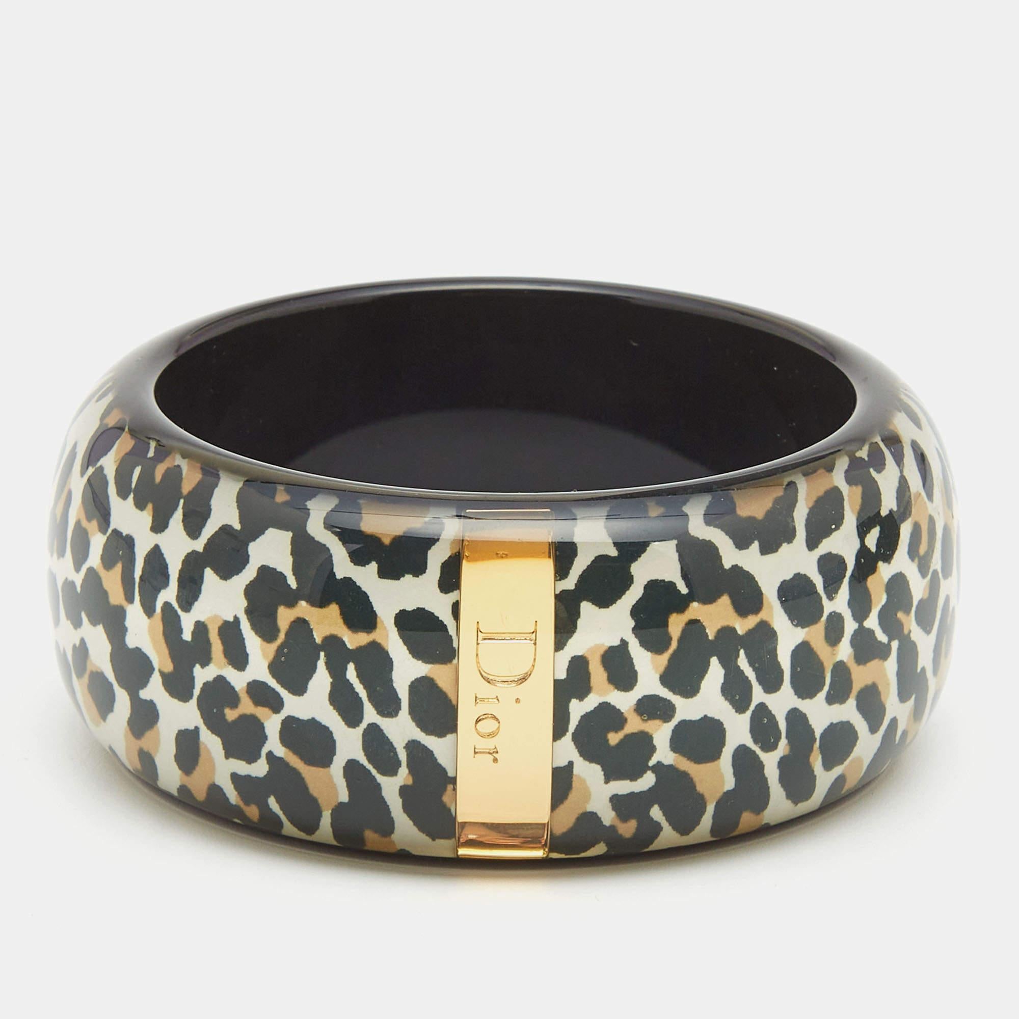 Contemporary Dior Black Resin Acrylic Leopard Printed Bangle Bracelet For Sale