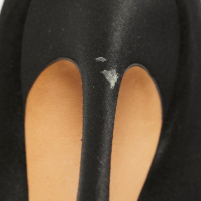 Dior Negro Satén Cristal Embellished Peep Toe Pumps Size 37.5 en venta 3