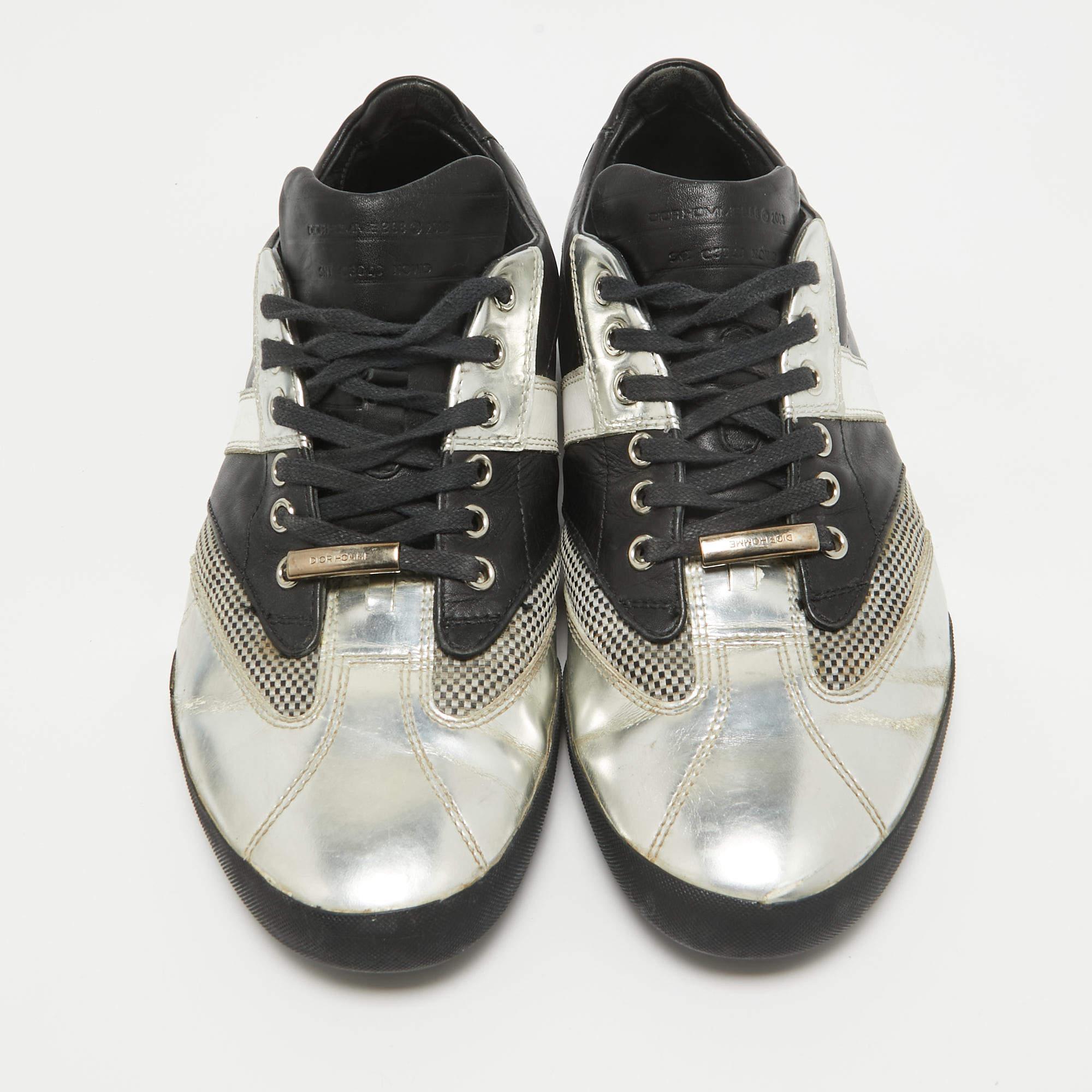 Dior Nero/Argento Pelle Logo Scarpe da Ginnastica Basse Taglia 39 In condizioni discrete in vendita a Dubai, Al Qouz 2