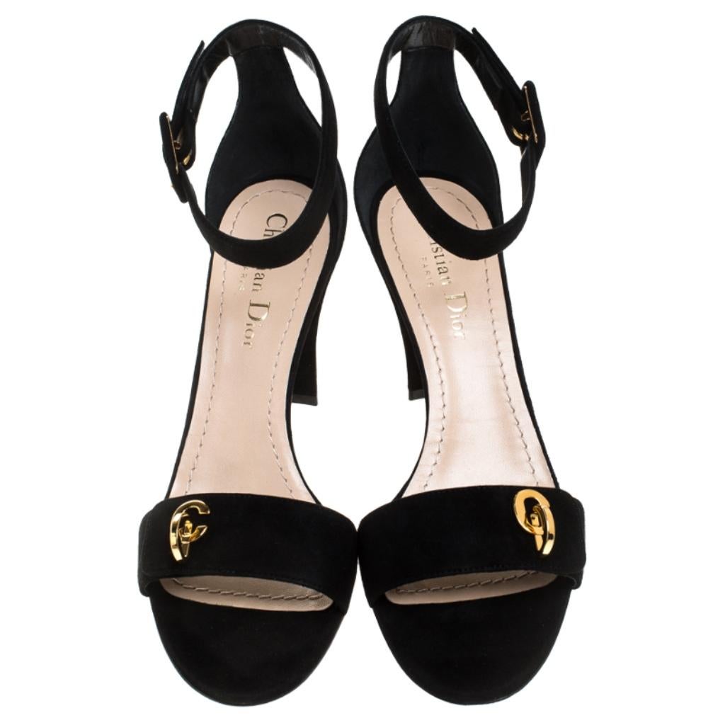 This beautiful pair of suede sandals will bring out the fashion diva within you. Let these gorgeous sandals with a leather sole speak for themselves in terms of style and comfort. These sandals by Dior are perfect to be paired with any outfit of