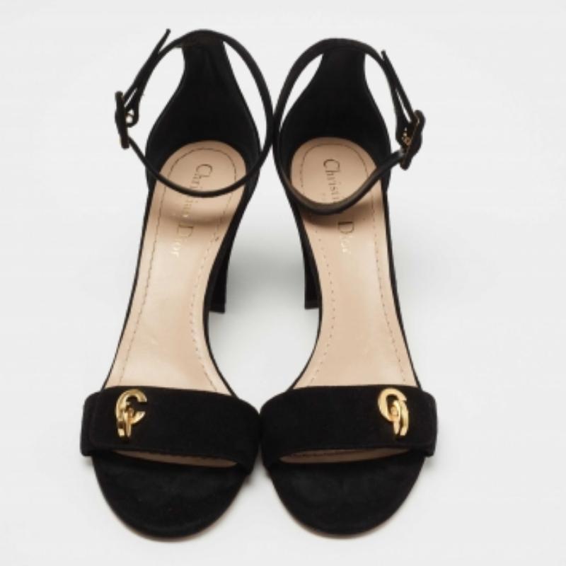 Dior Black Suede C'est Ankle Strap Sandals Size 39 Bon état - En vente à Dubai, Al Qouz 2