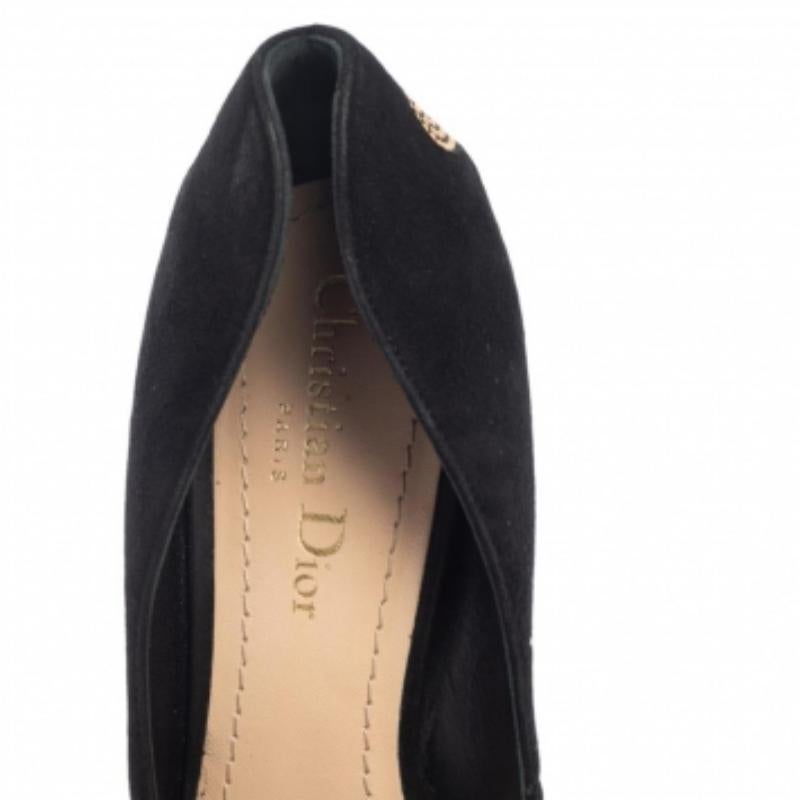 Dior Black Suede Heart Studded Amour Pumps Size 39 In Good Condition For Sale In Dubai, Al Qouz 2