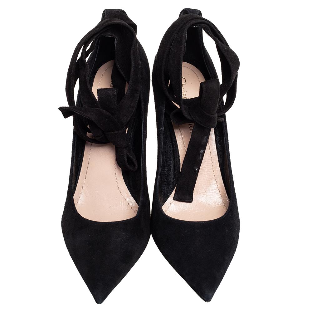 For dainty feet, these Dior sandals with a pointed toe will enhance the sophisticated and elegant look. The suede pair is detailed with pointed toes toe, ankle wraps, and 12 cm heels. They are finished with leather soles and insoles.

Includes: