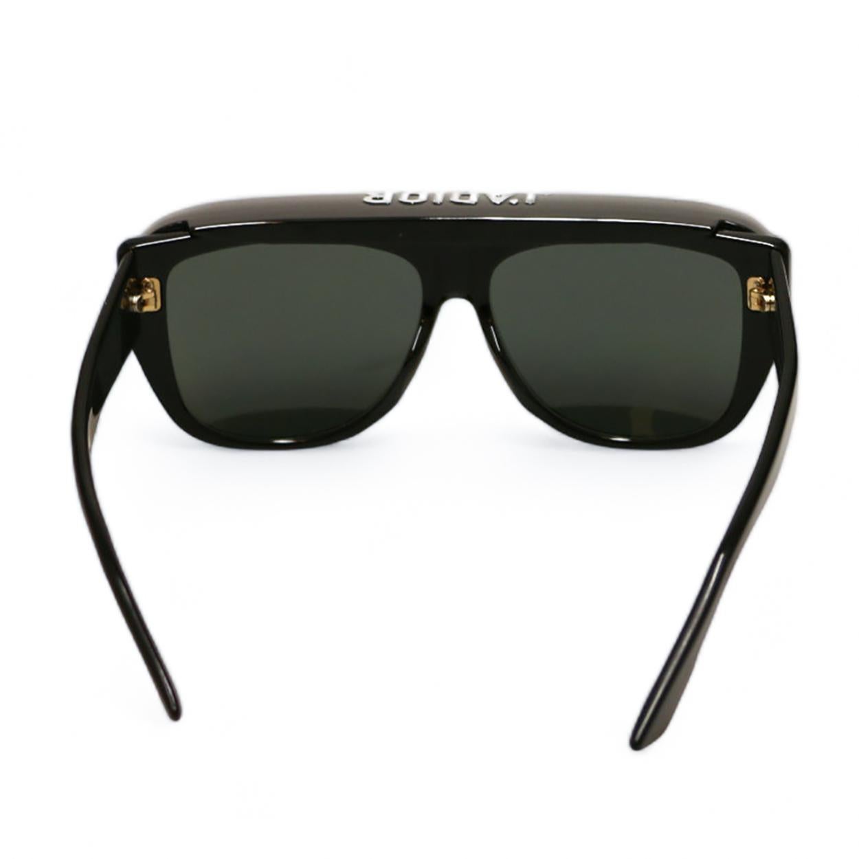 Amazing Dior sunglasses J'adior
Condition : excellent
Made in Italy
Model : women
Color : black
Material : acetate
Signature : DiorClub 2 
Serial number : yes, authenticity card
Details : delivered with the authenticity card and some cloth
Delivered