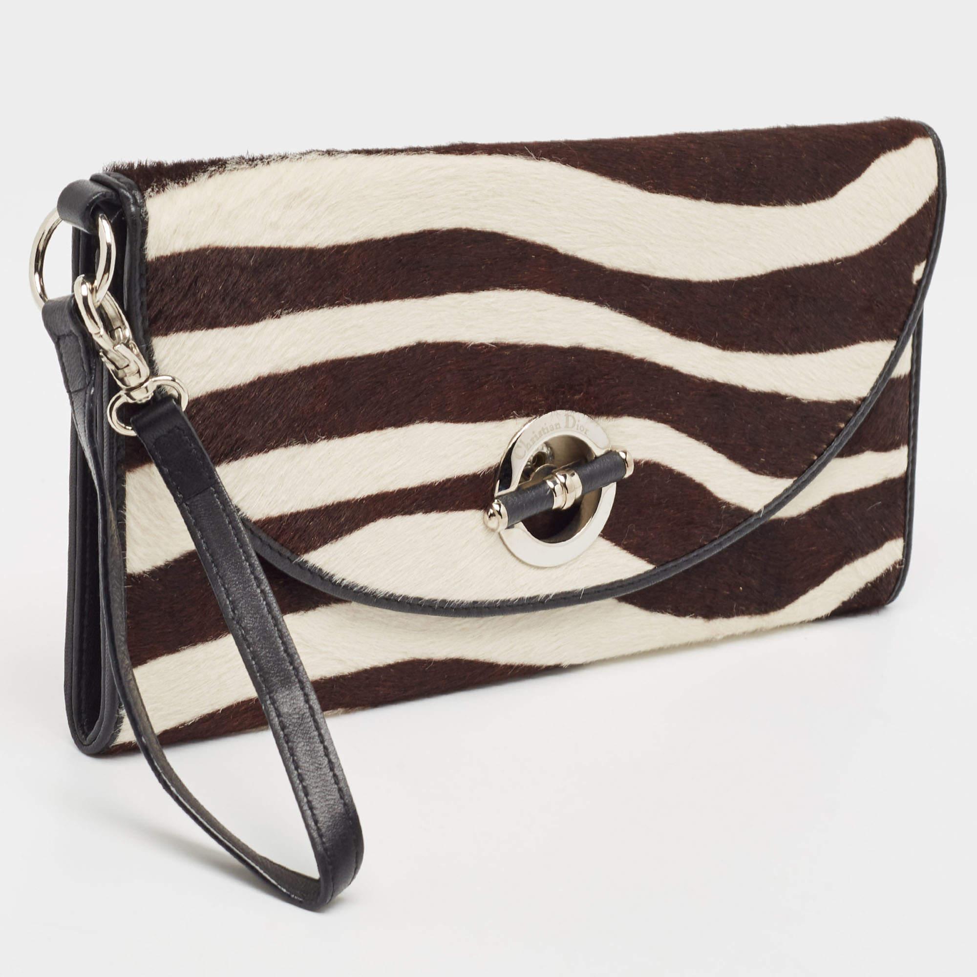 Dior Black/White Calf Hair and Leather Jazz Wristlet Clutch In Excellent Condition For Sale In Dubai, Al Qouz 2