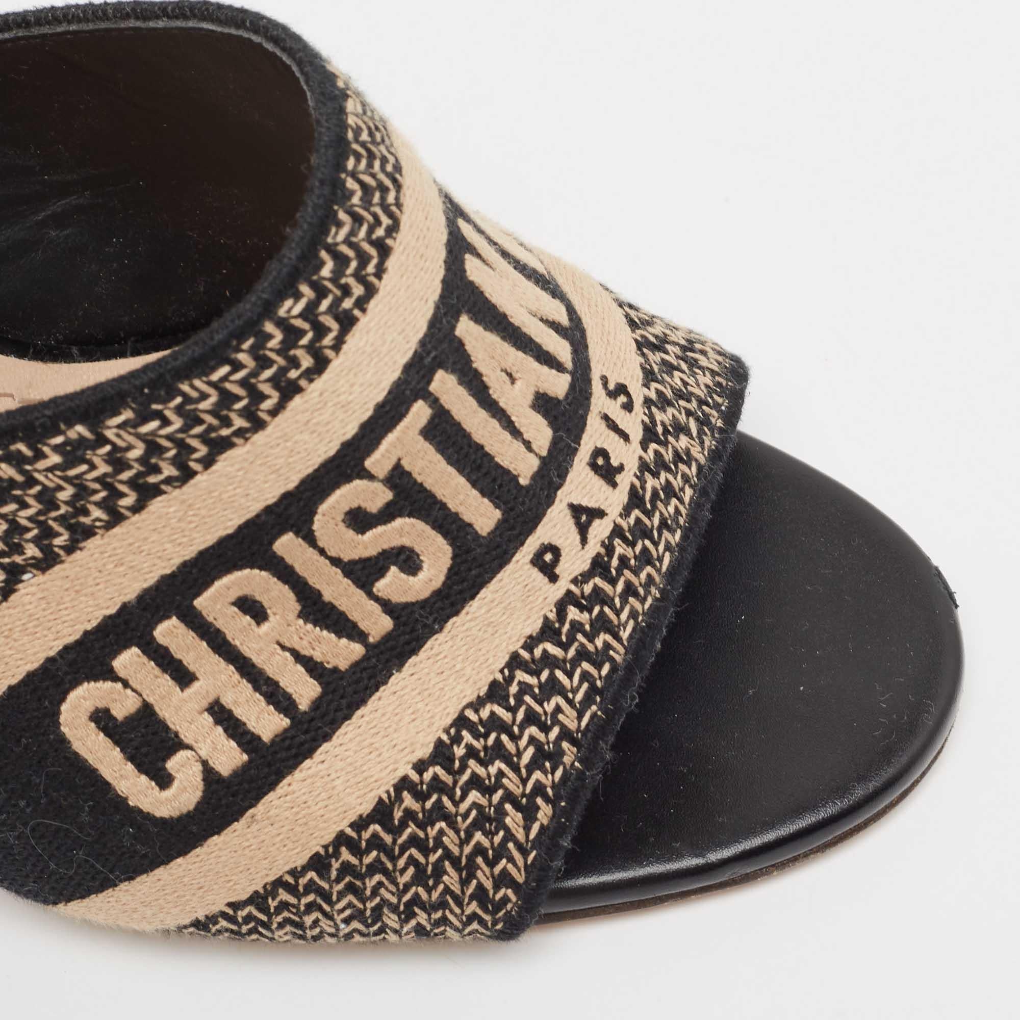 Dior Black/White Canvas Dway Slides Size 42 4