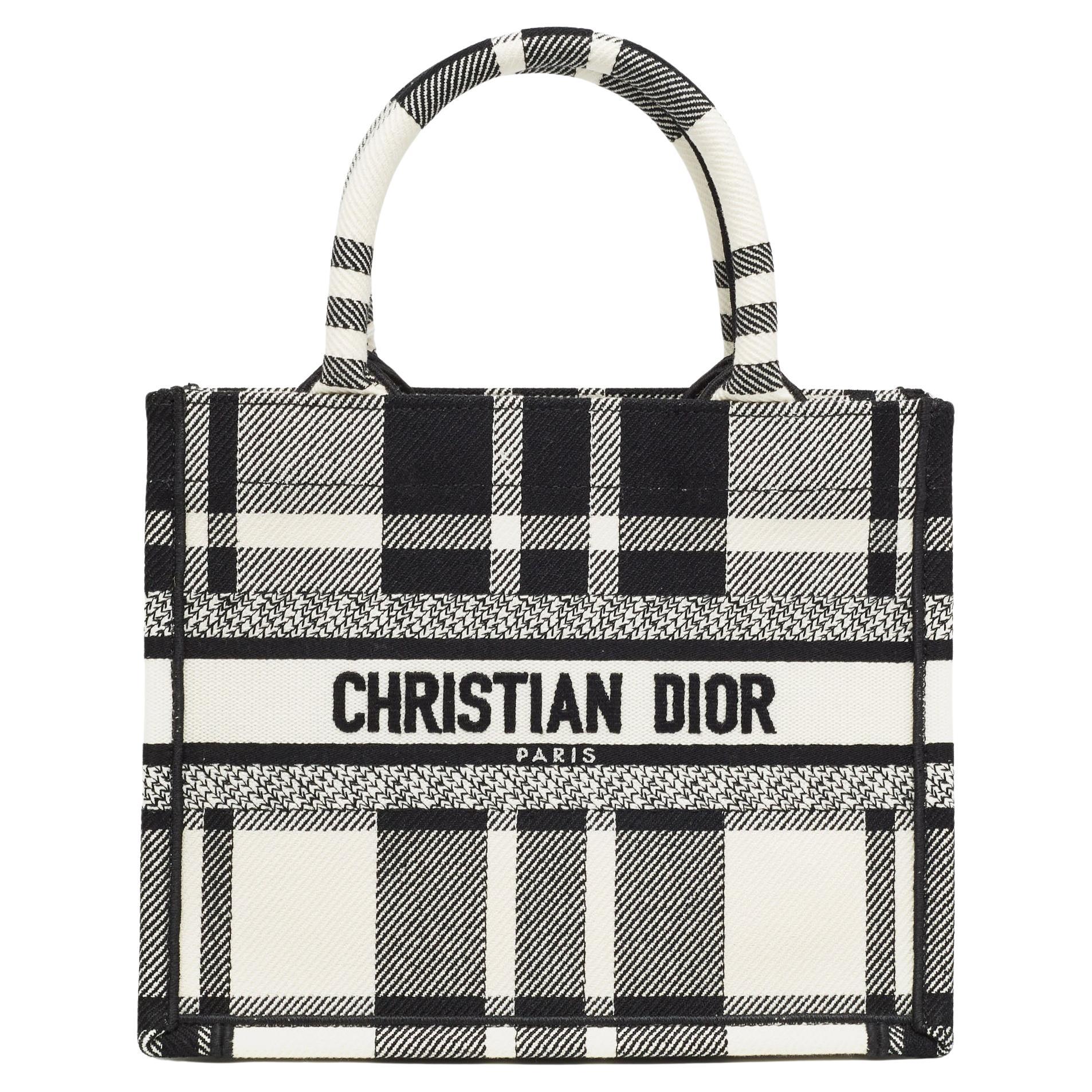 Dior Schwarz/Weiß Check'N'Dior Canvas Kleine Buchtasche im Angebot