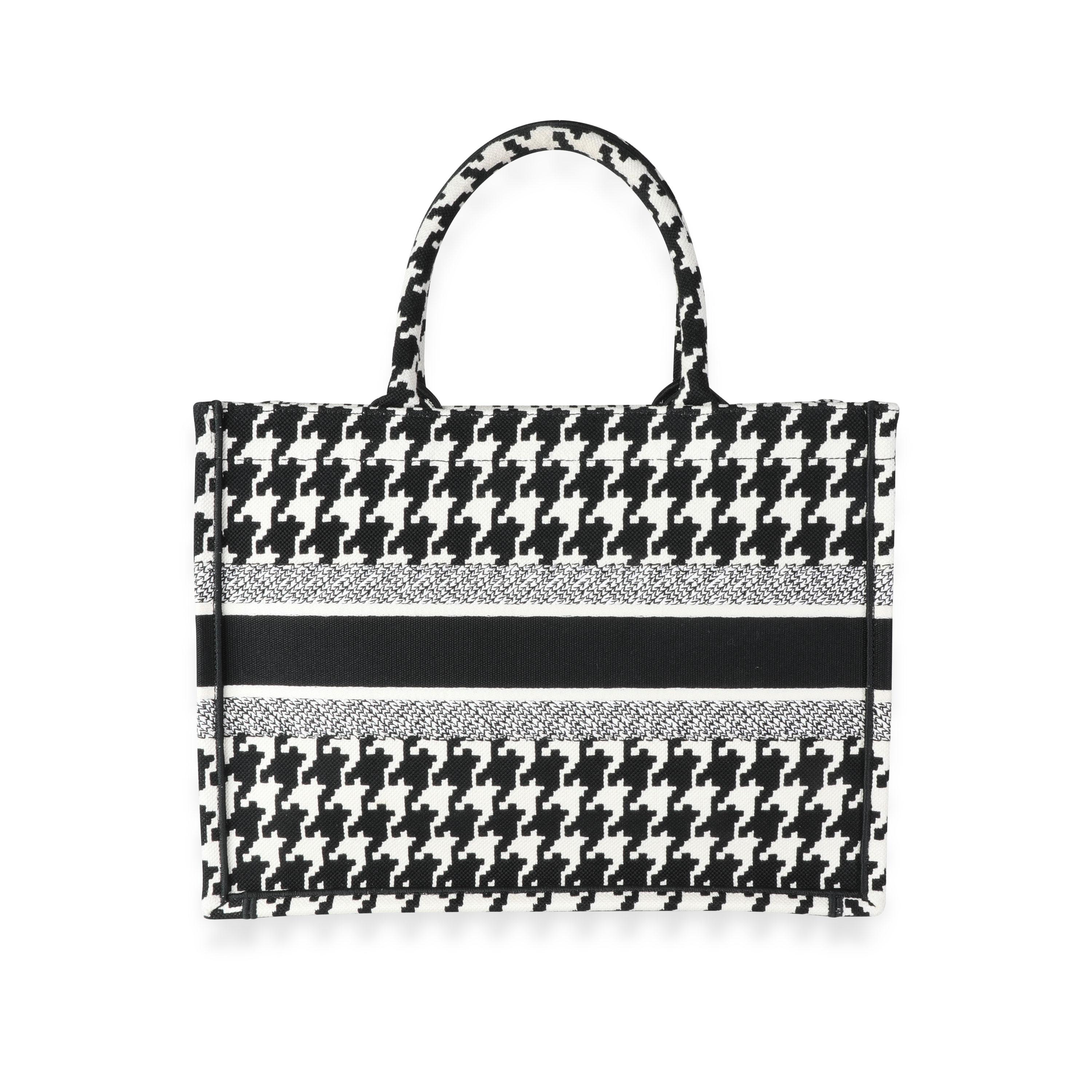 Listing Title: Dior Black & White Houndstooth Small Book Tote
SKU: 116408
MSRP: 3250.00
Condition: Pre-owned (3000)
Handbag Condition: Very Good
Condition Comments: Very Good Condition. Faint marks to handles and corners.
Brand: Dior
Model: Book