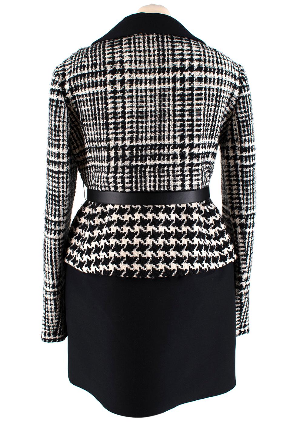 Dior Black & White Wool Blend Houndstooth Belted Coat - Size US 8 In New Condition For Sale In London, GB