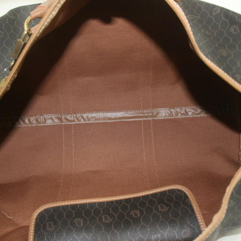 Dior - Sac à main Boston Monogram Trotter Honeycomb noir et marron 863186 -  En vente sur 1stDibs
