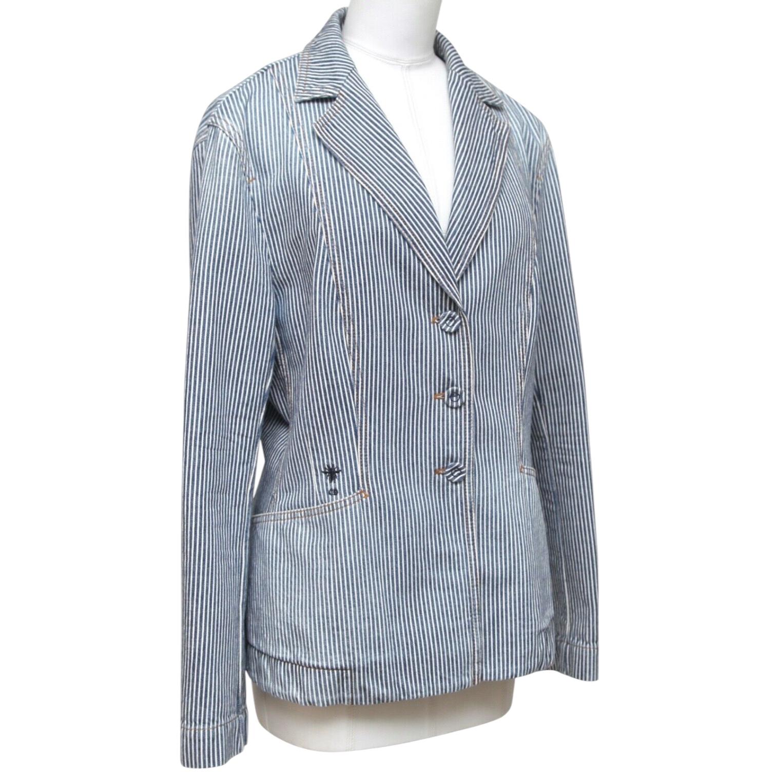 GUARANTEED AUTHENTIC DIOR STRIPED BAR JACKET

Retail $4,300 + tax

Design:
- Iconic bar jacket in a navy blue and white striped pattern.
- Notched collar.
- Front covered hook-n-eye closures.
- Three covered button closure.
- Long sleeves.
-
