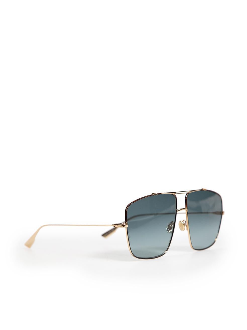 CONDITION is Very good. Hardly any visible wear to sunglasses is evident on this used Dior designer resale item. This item comes with a case and box.
 
 Details
 
 
 Blue
 
 Metal
 
 Sunglasses
 
 Aviator
 
 Gold hardware
 
 Gradient
 
 CD Logo on
