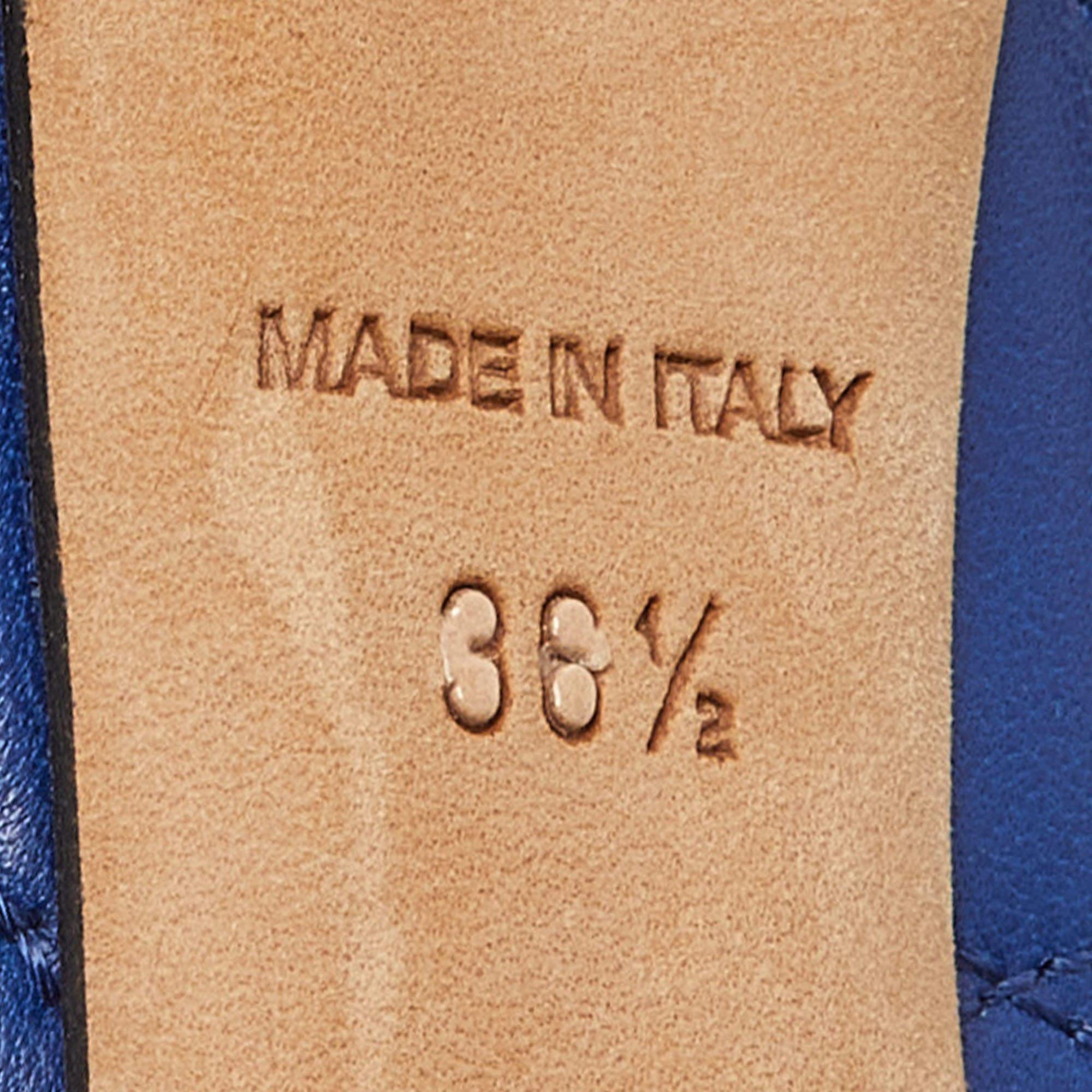 Dior escarpins à bout ouvert avec nœud verni en cuir cannage bleu, taille 36,5 Pour femmes en vente