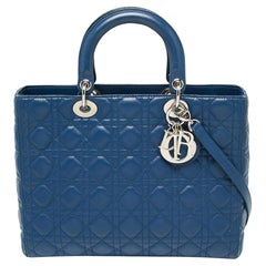 Grand sac cabas Lady Dior en cuir cannage bleu Dior