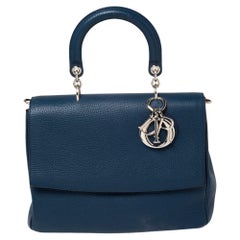 Grand sac à main à rabat Be Dior en cuir bleu Dior