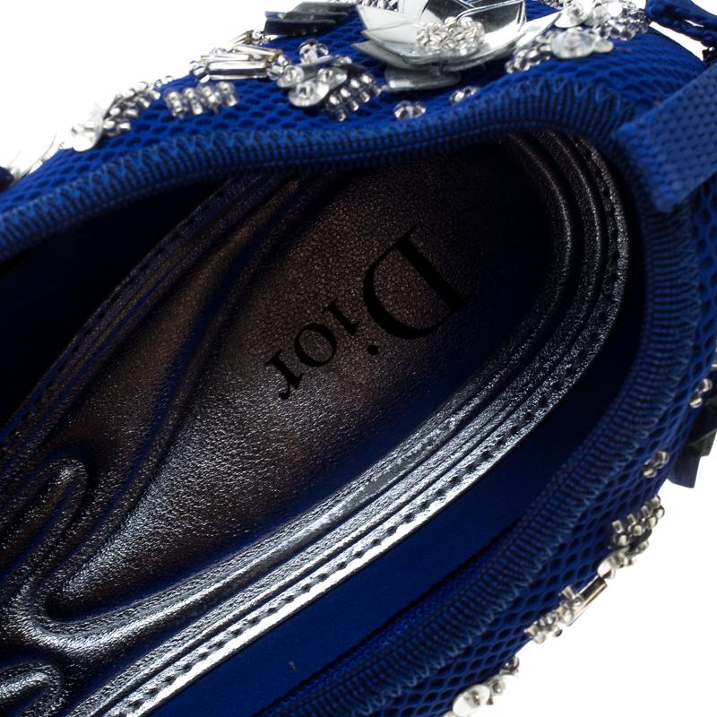 Dior Blue Mesh Fusion Floral Embellished Sneakers Size 41 In Good Condition In Dubai, Al Qouz 2