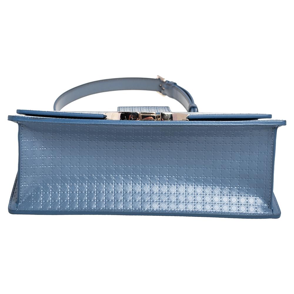 Dior Blue Micro Cannage Leather 30 Montaigne Shoulder Bag In Good Condition In Dubai, Al Qouz 2
