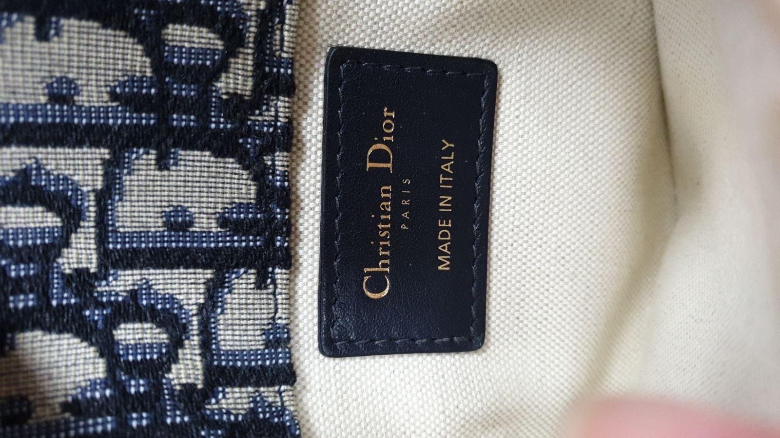 Dior - Sac à main bleu avec broderie oblique et monogramme en vente 2
