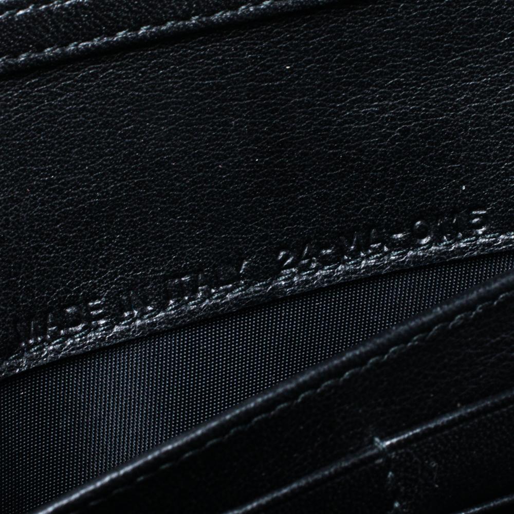 Dior Blue Patent Leather Mania Rendez-Vous Wallet on Chain In Good Condition In Dubai, Al Qouz 2