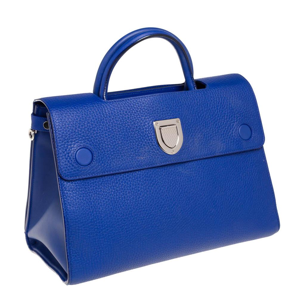 Bleu Sac cabas Diorever Dior en cuir grainé bleu de taille moyenne en vente