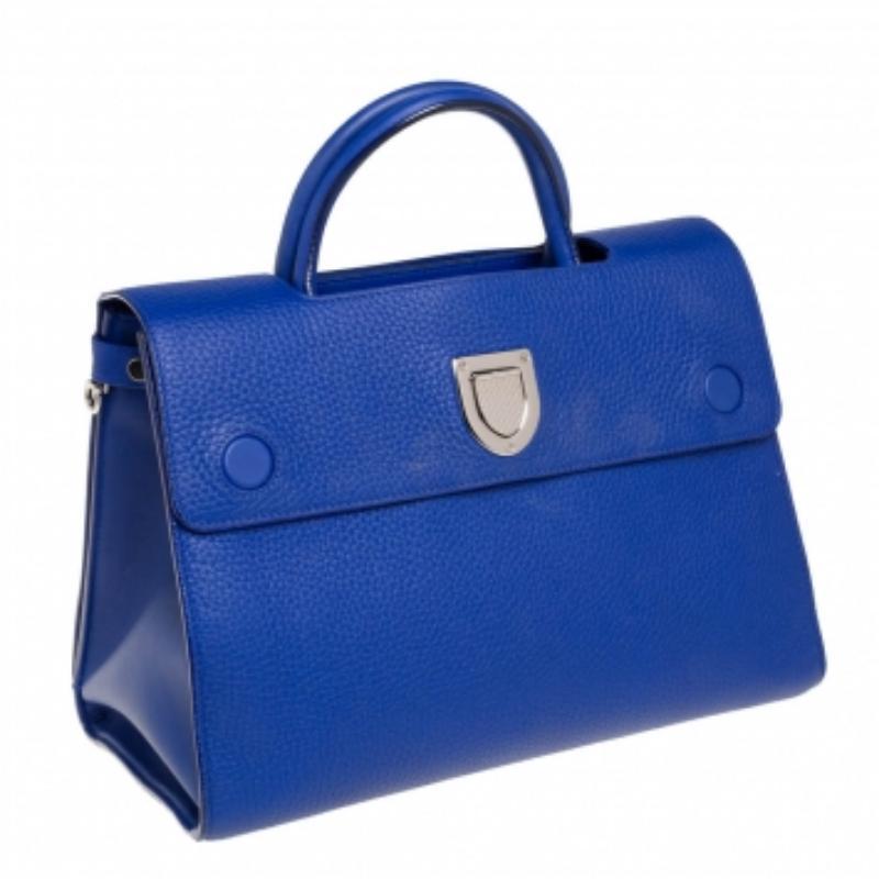 De las mujeres Dior Blue Pebbled Leather Medium Diorever Tote en venta