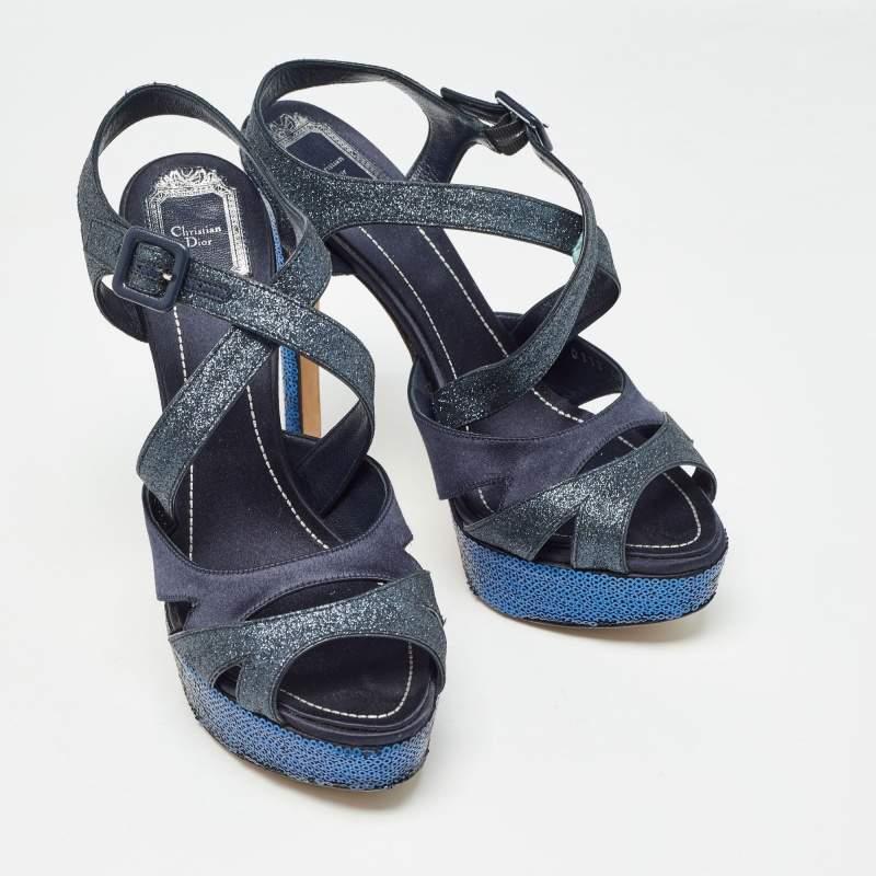 Sandales à lanières à plateforme Dior bleues et paillettes, taille 40 Bon état - En vente à Dubai, Al Qouz 2