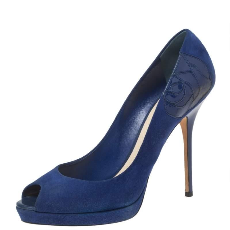 Bleu Dior escarpins à bout ouvert en daim bleu taille 40,5 en vente