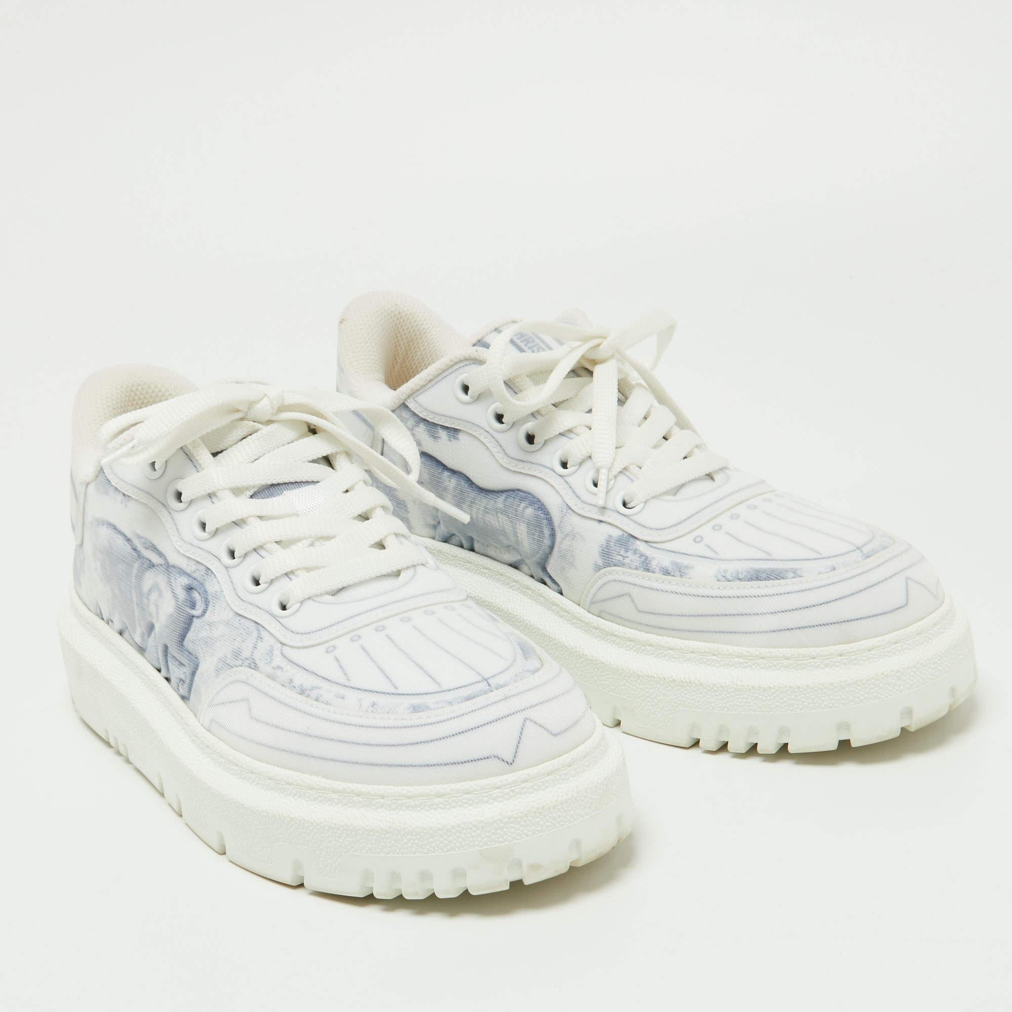 Dior Blue/White Toile De Jouy Technical Fabric Addict Sneakers 1