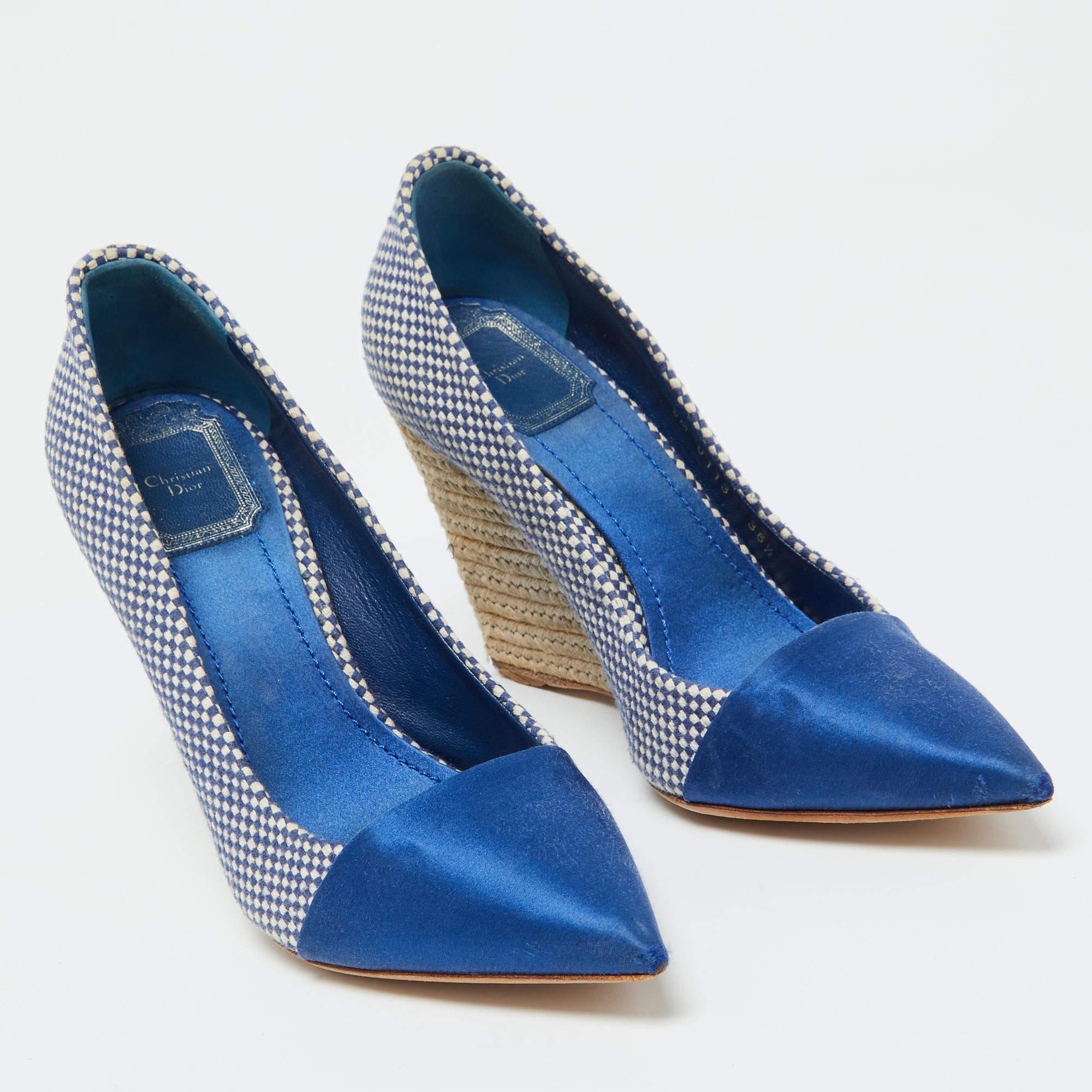 Dior escarpins compensés Dolce Vita Espadrille en toile tissée bleue taille 36,5 État moyen à Dubai, Al Qouz 2